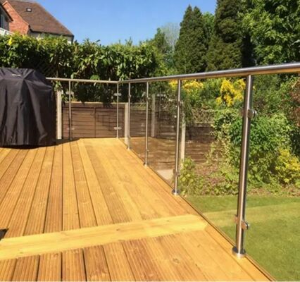 Modern Stainless Steel And Glass Balcony Railings High Secure And Sturdy