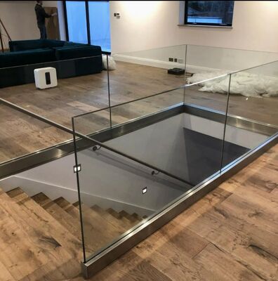 Custom Stainless Steel Glass Handrail for Indoor Outdoor Use