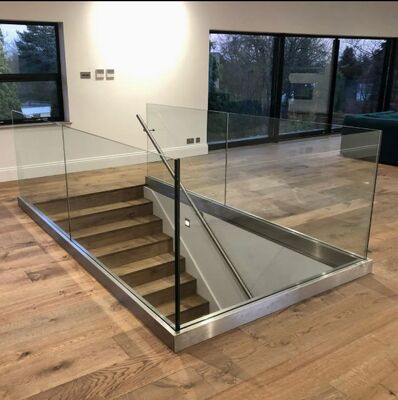 Custom Stainless Steel Glass Handrail for Indoor Outdoor Use