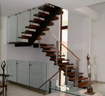 Easy To Clean Steel And Glass Handrail Suitable For Pastoral Simplicity And European Design Styles